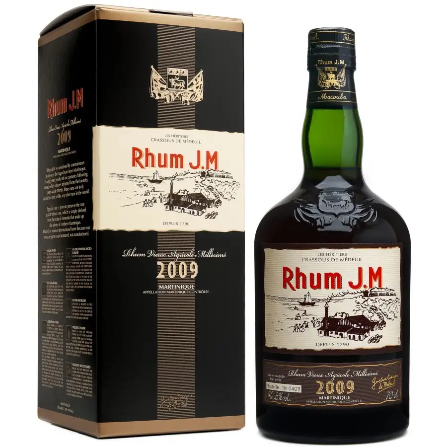 Image of the front of the bottle of the rum2009
