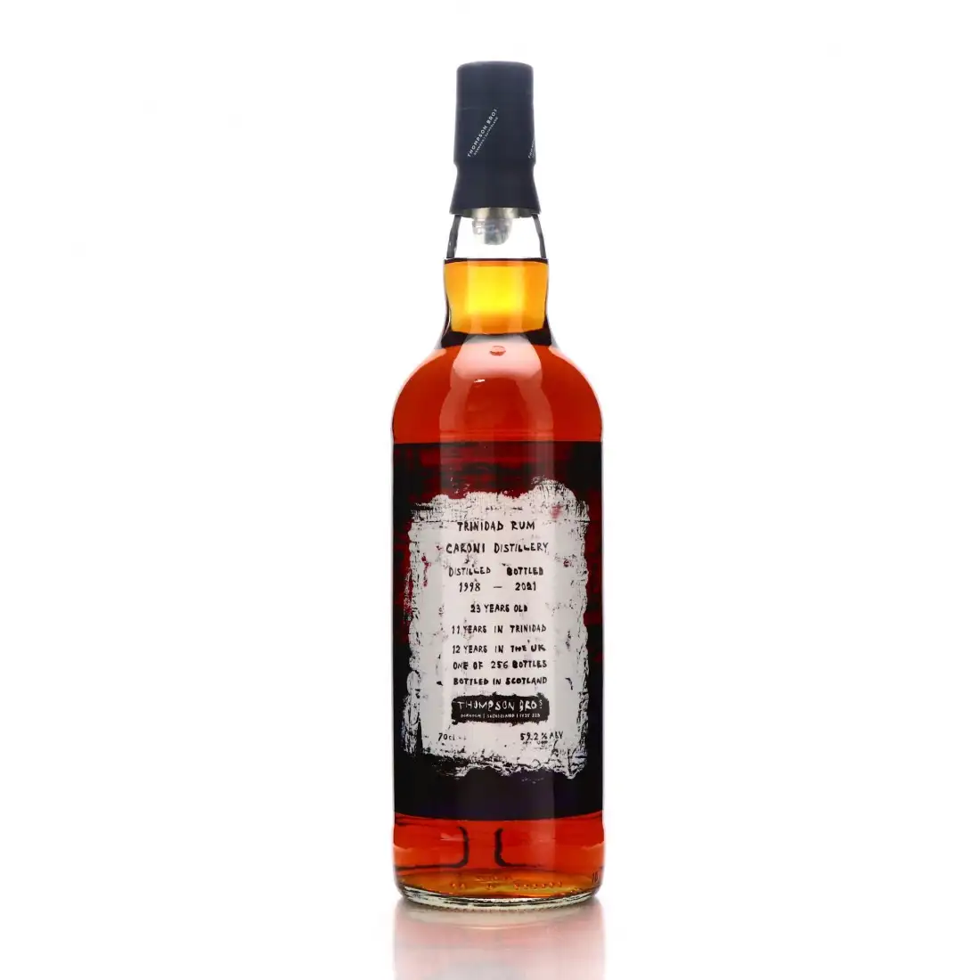 Image of the front of the bottle of the rum HTR