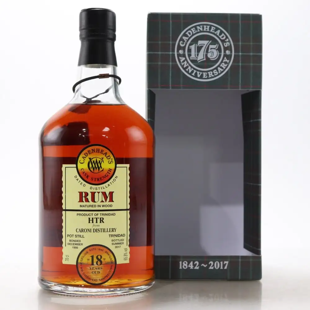 Image of the front of the bottle of the rum HTR