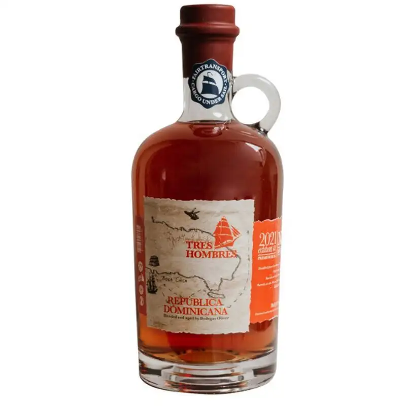 Image of the front of the bottle of the rumEd. 048 2021