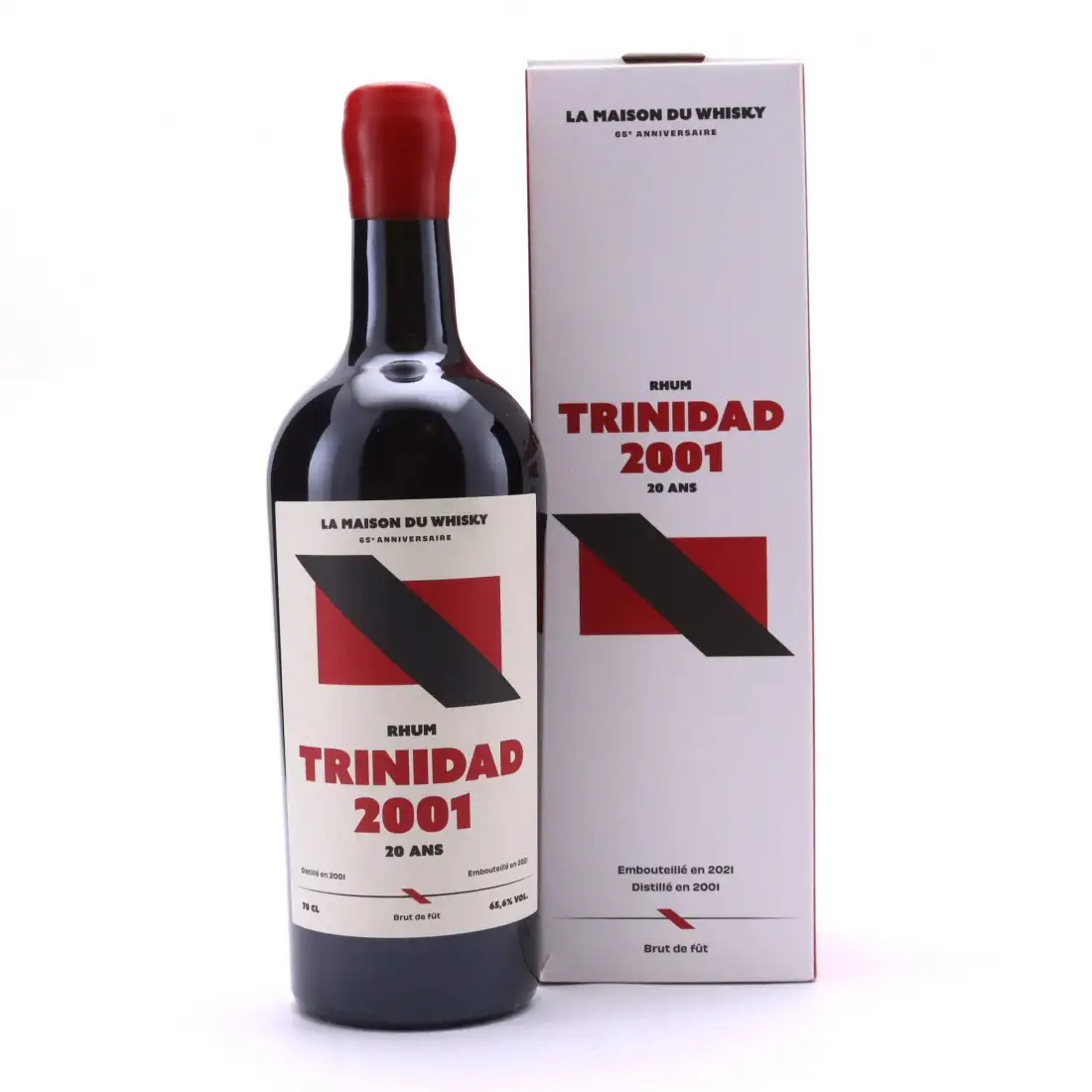 Image of the front of the bottle of the rum Rhum Trinidad (Flag Series)