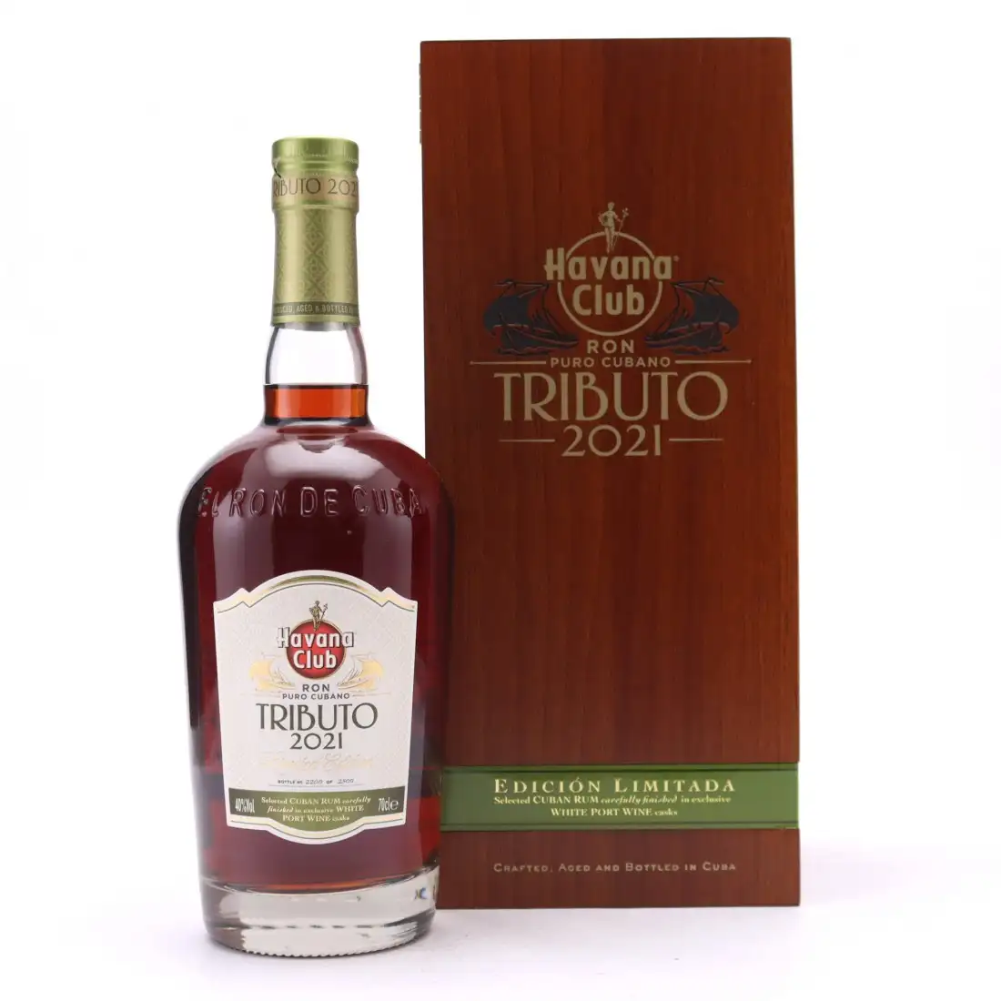 Image of the front of the bottle of the rumTributo