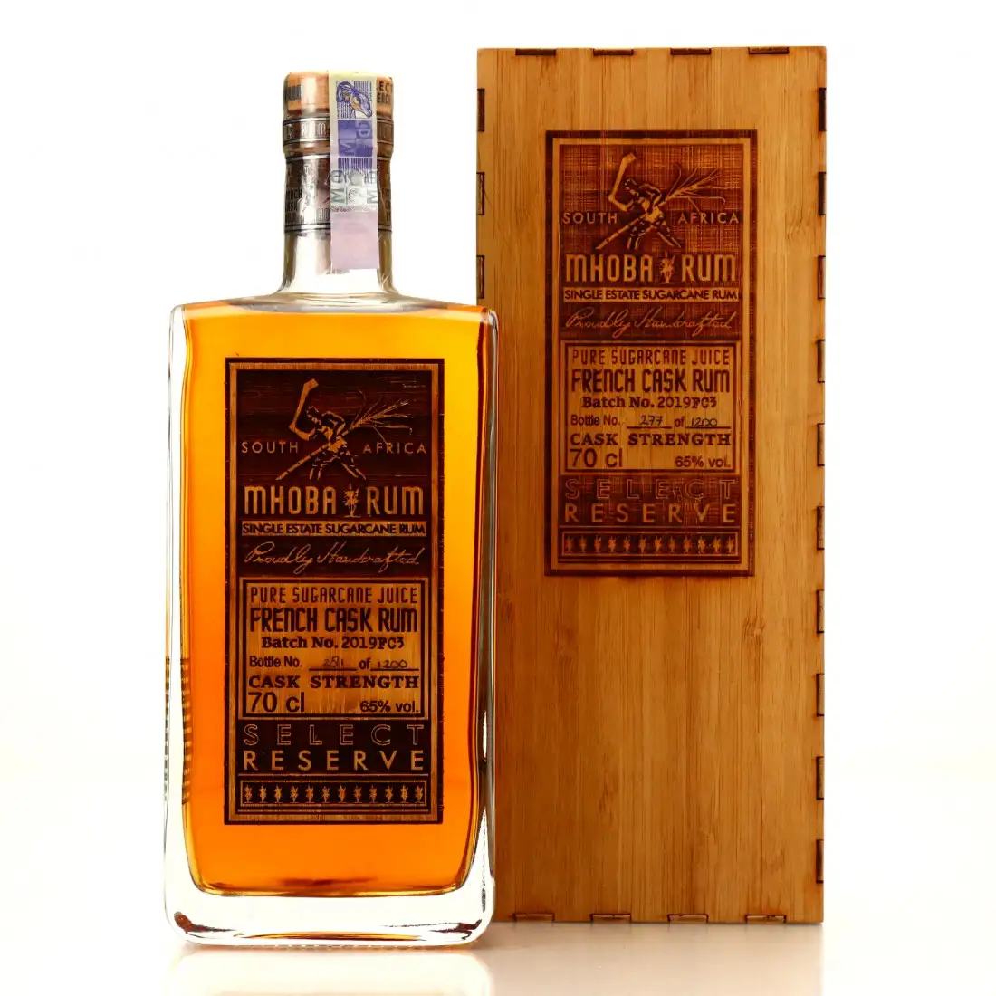 Image of the front of the bottle of the rum Select Reserve French Cask Rum