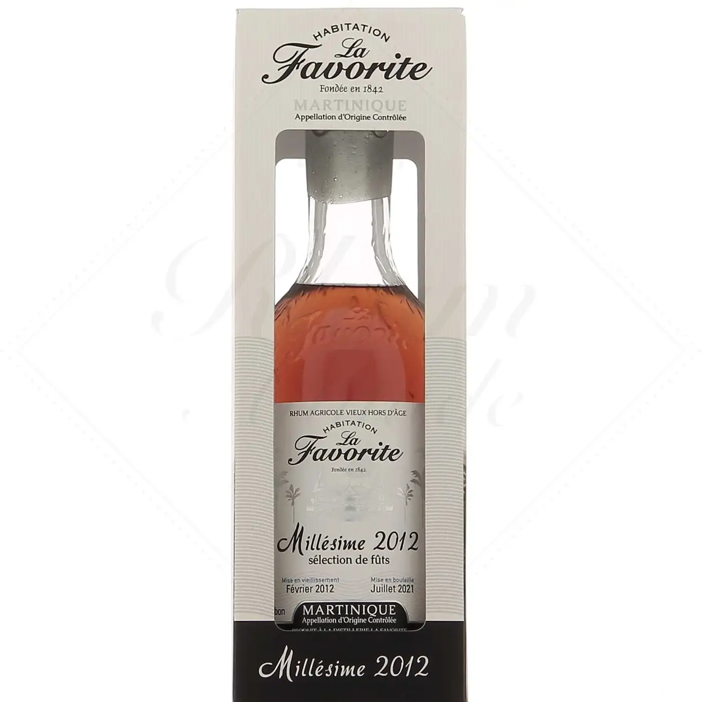 Image of the front of the bottle of the rum Sélection de fûts