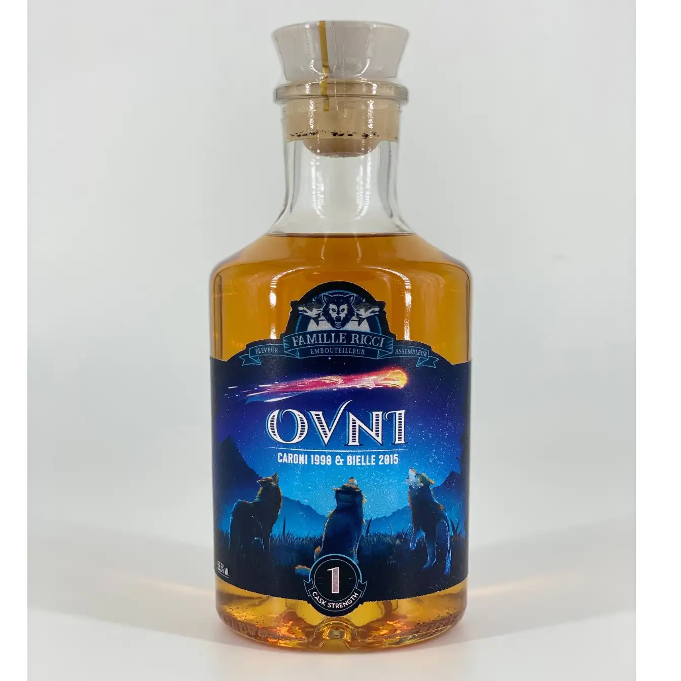 Image of the front of the bottle of the rum OVNI 1