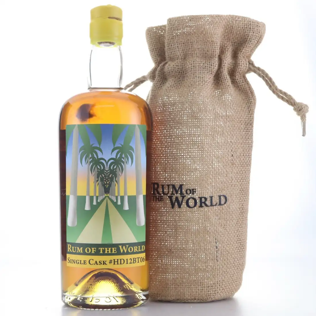 Image of the front of the bottle of the rum Rum of the World OWH