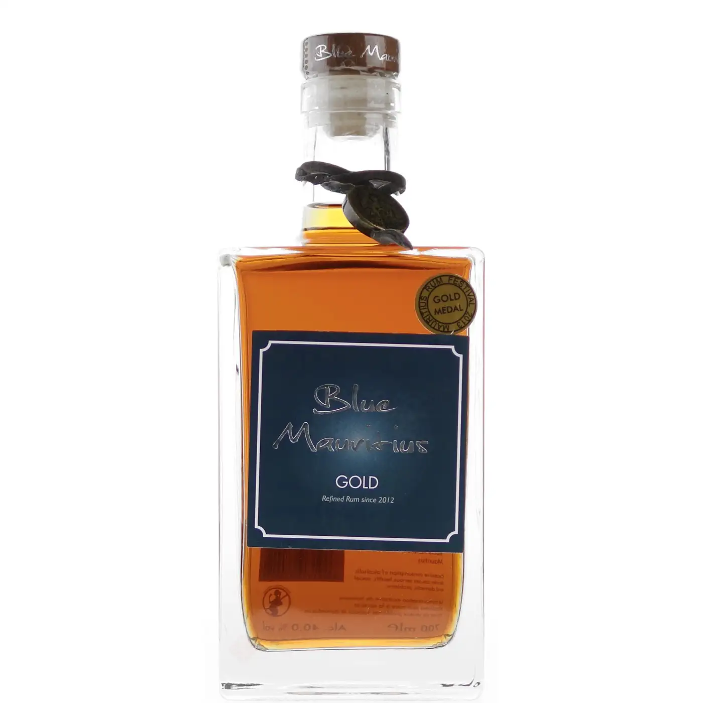 Image of the front of the bottle of the rum Blue Mauritius Gold