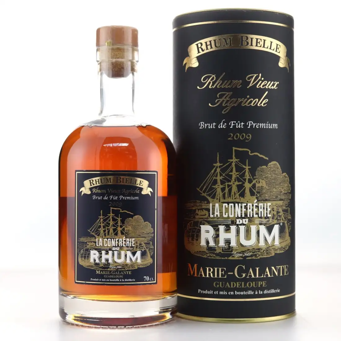 Image of the front of the bottle of the rum La Confrérie du Rhum