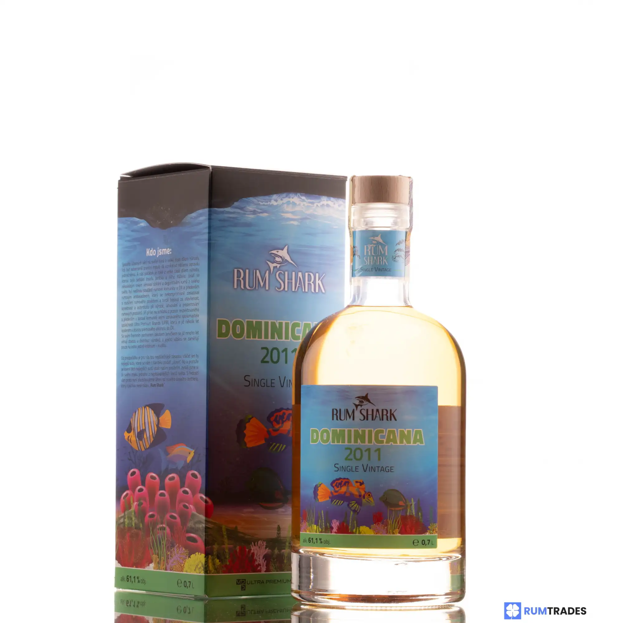Image of the front of the bottle of the rum Dominicana 2011 (Blue Label)