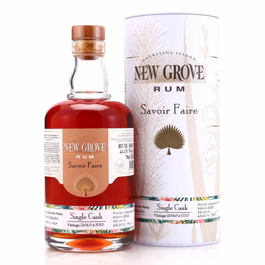 Image of the front of the bottle of the rum New Grove Savoir Faire Single Cask
