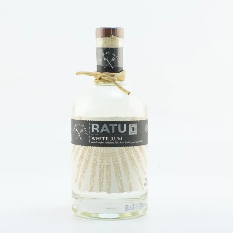 Image of the front of the bottle of the rum Ratu White Rum