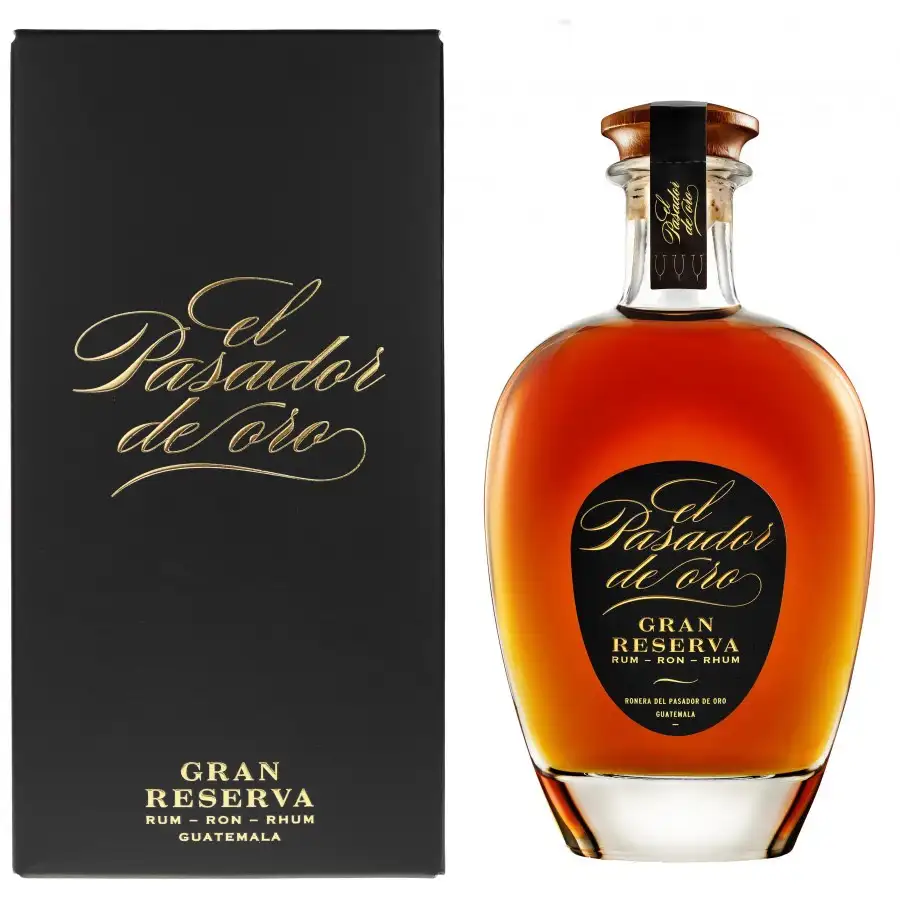 Image of the front of the bottle of the rum El Pasador Gran Reserva