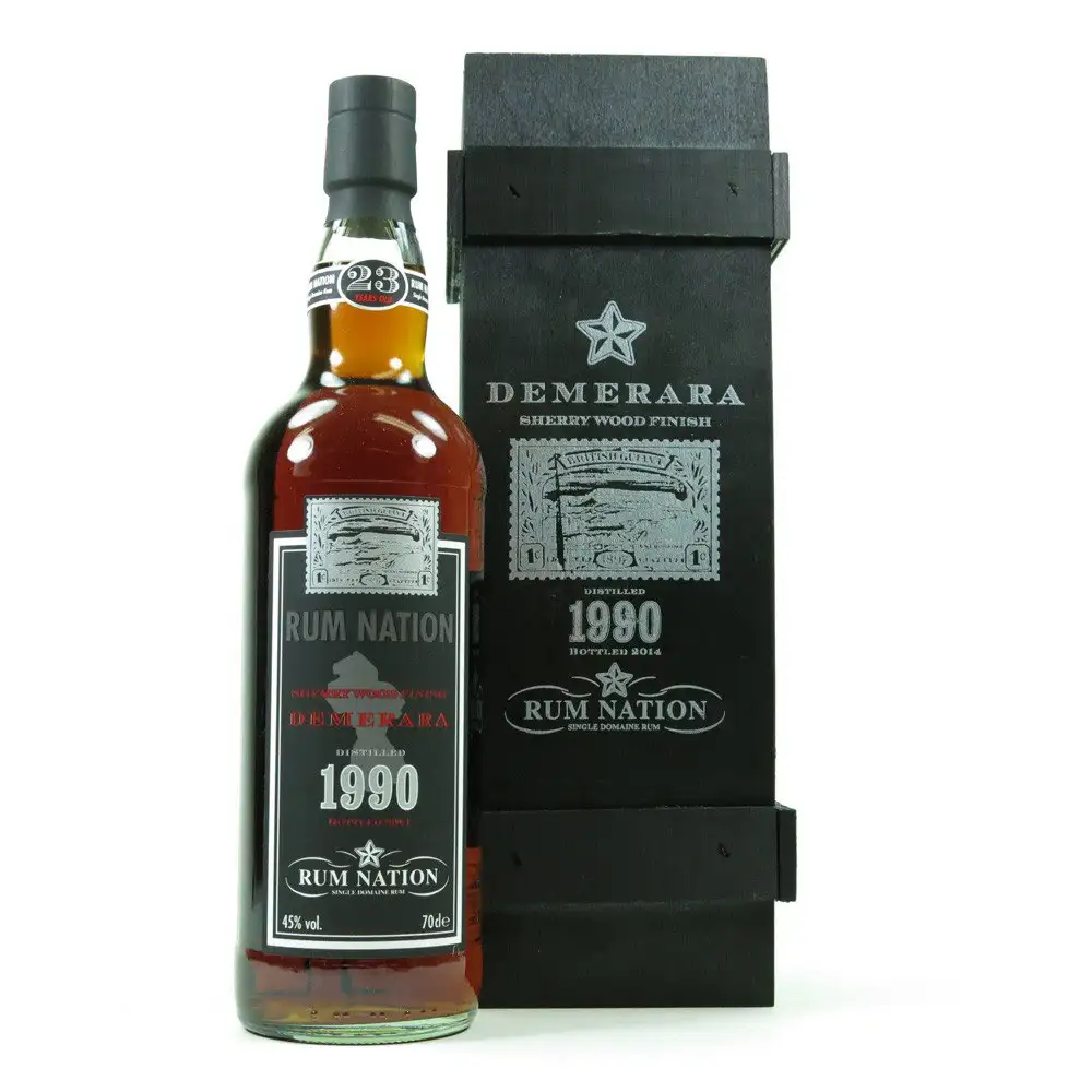 Image of the front of the bottle of the rum Demerara