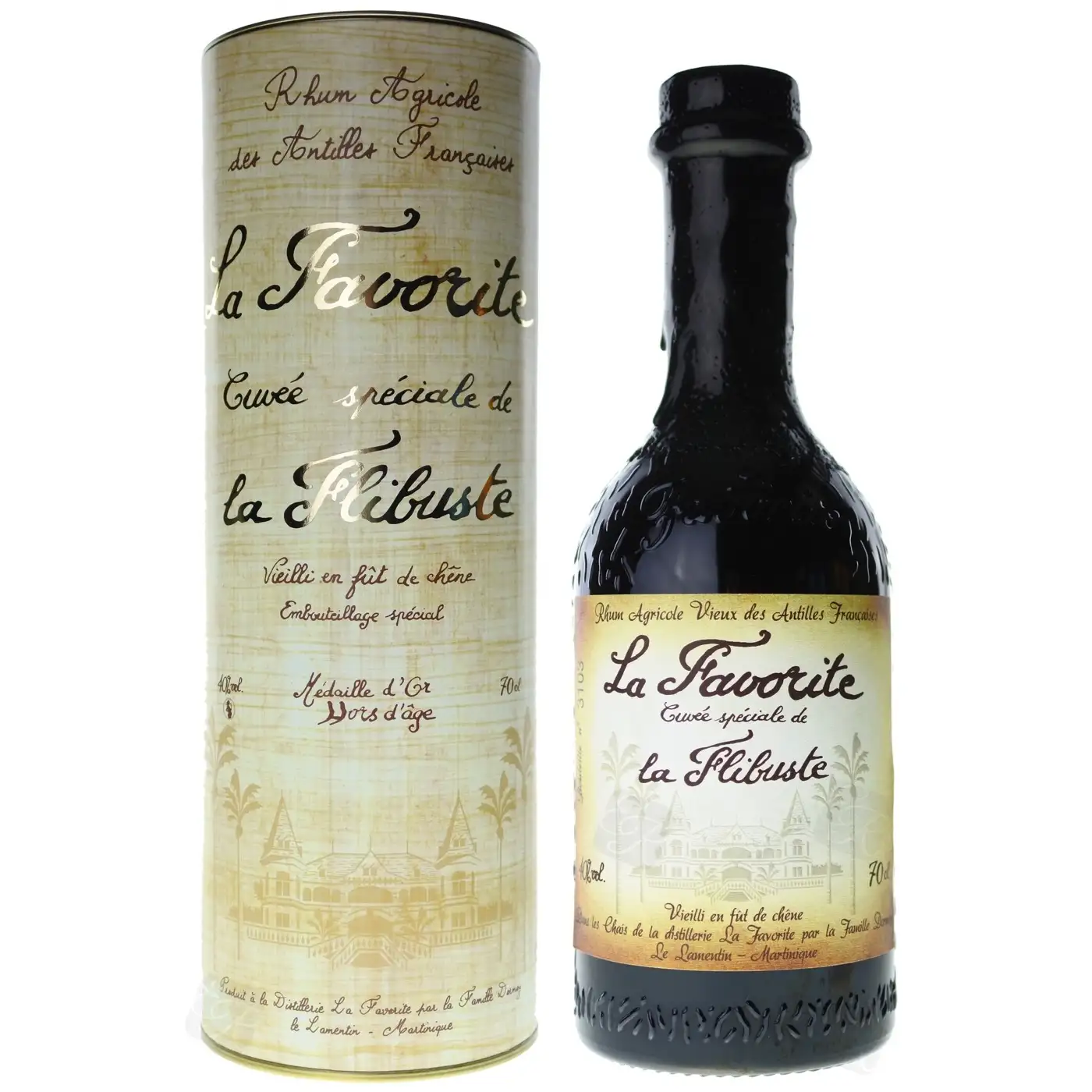 Image of the front of the bottle of the rum La Flibuste