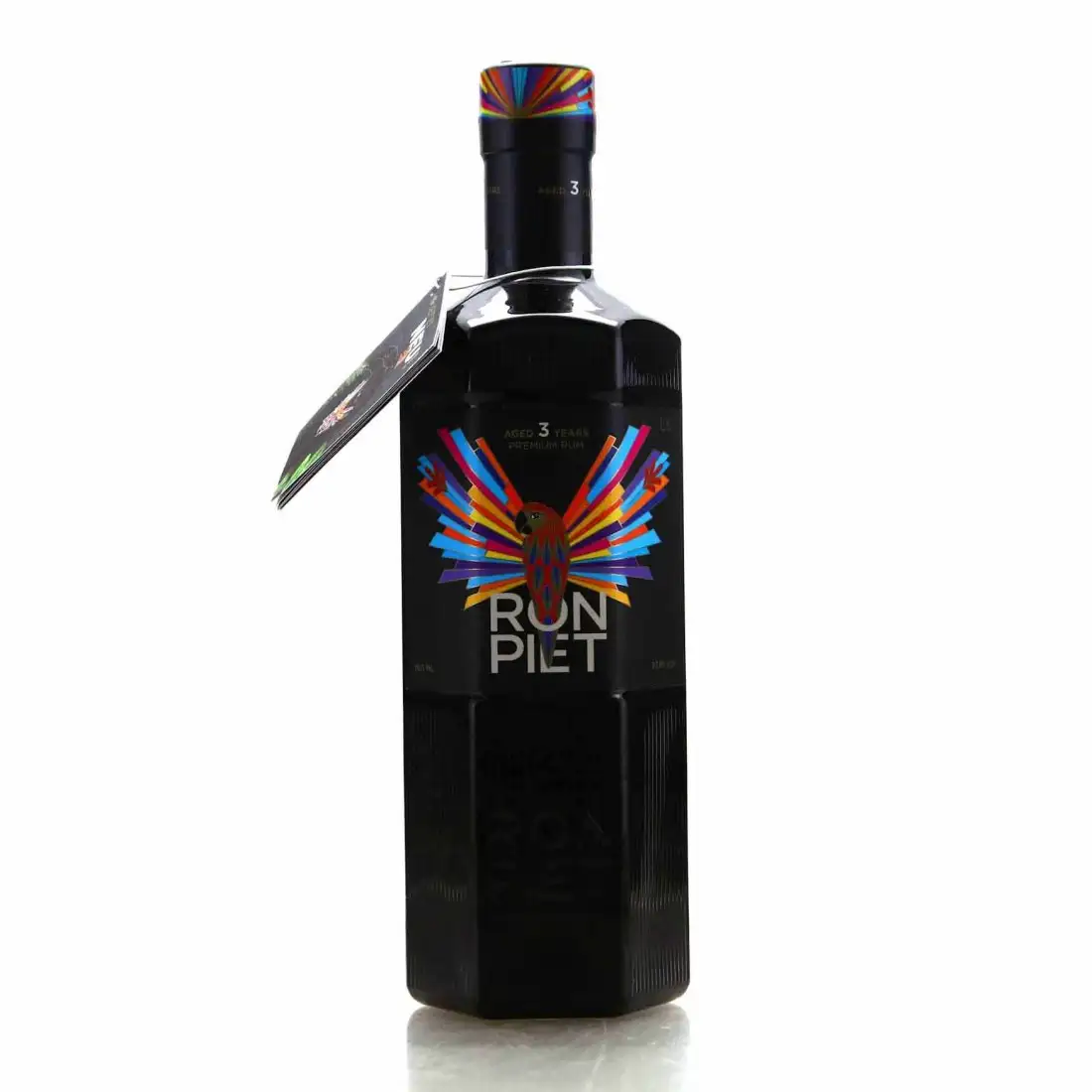 Image of the front of the bottle of the rumRon Piet Aged 3 Years (Premium Rum)