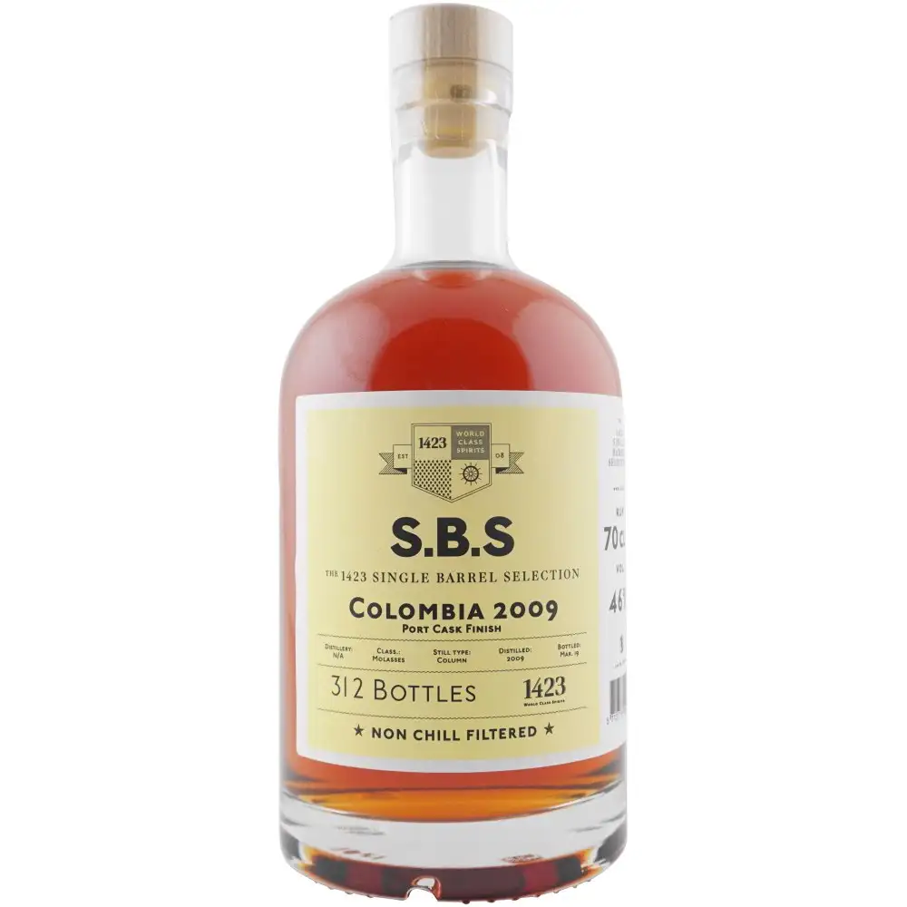 Image of the front of the bottle of the rum S.B.S Colombia