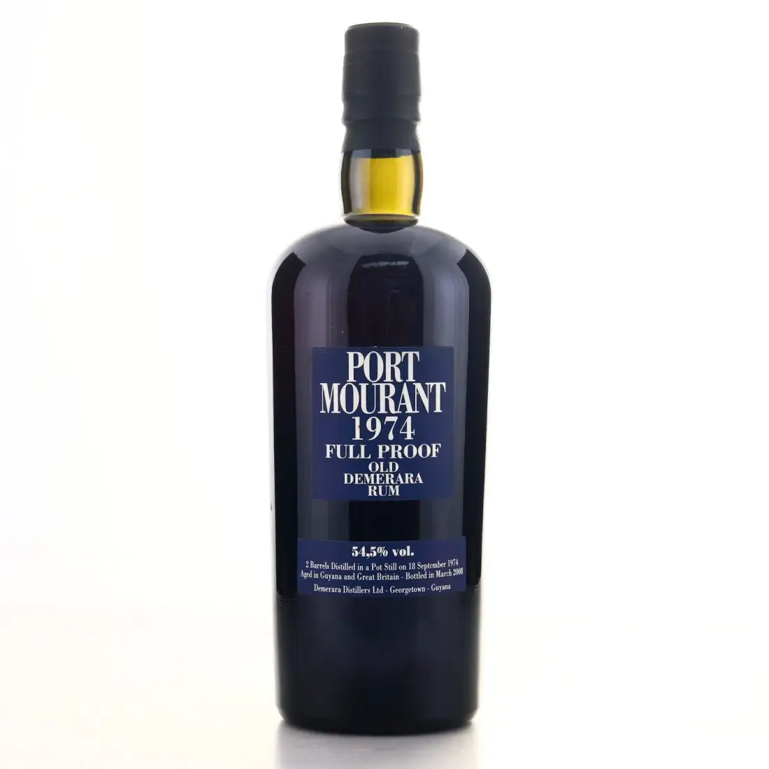 Image of the front of the bottle of the rum PM