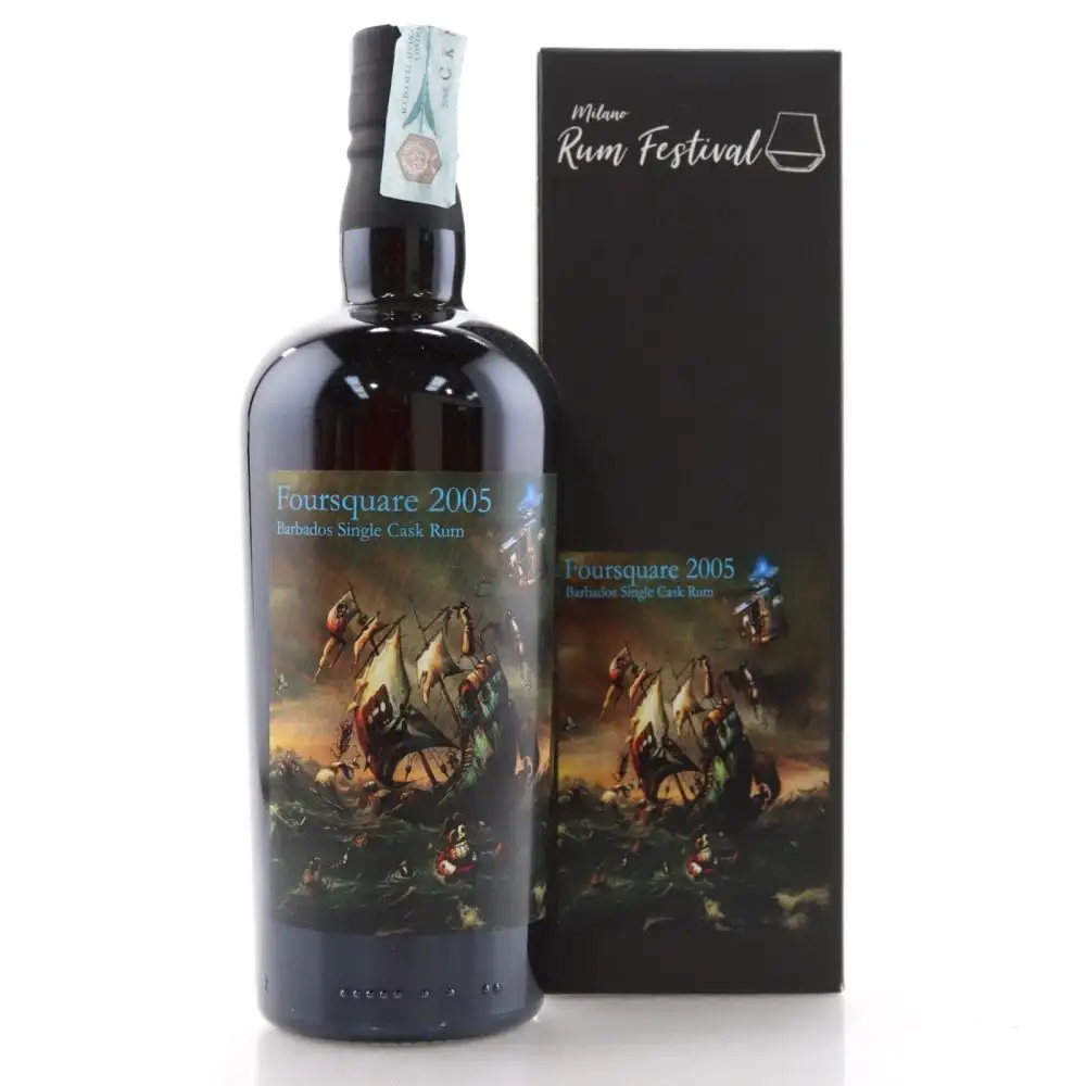 Image of the front of the bottle of the rum 2005