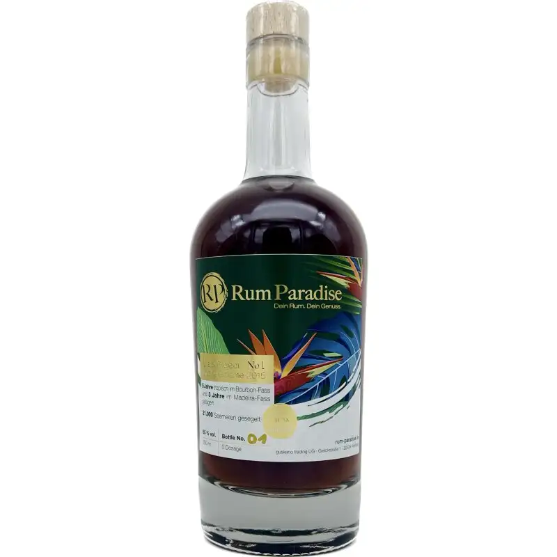Image of the front of the bottle of the rumCask Project No. 1