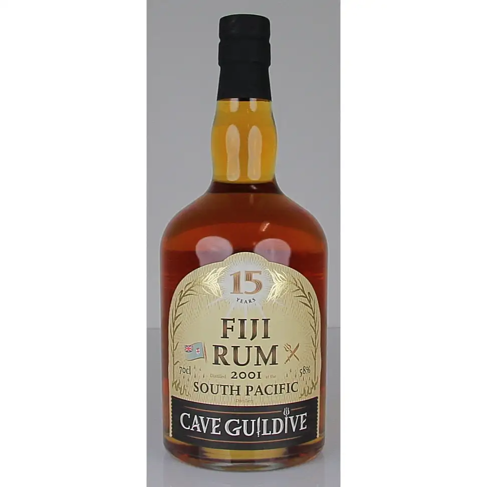 Image of the front of the bottle of the rum Fiji Rum