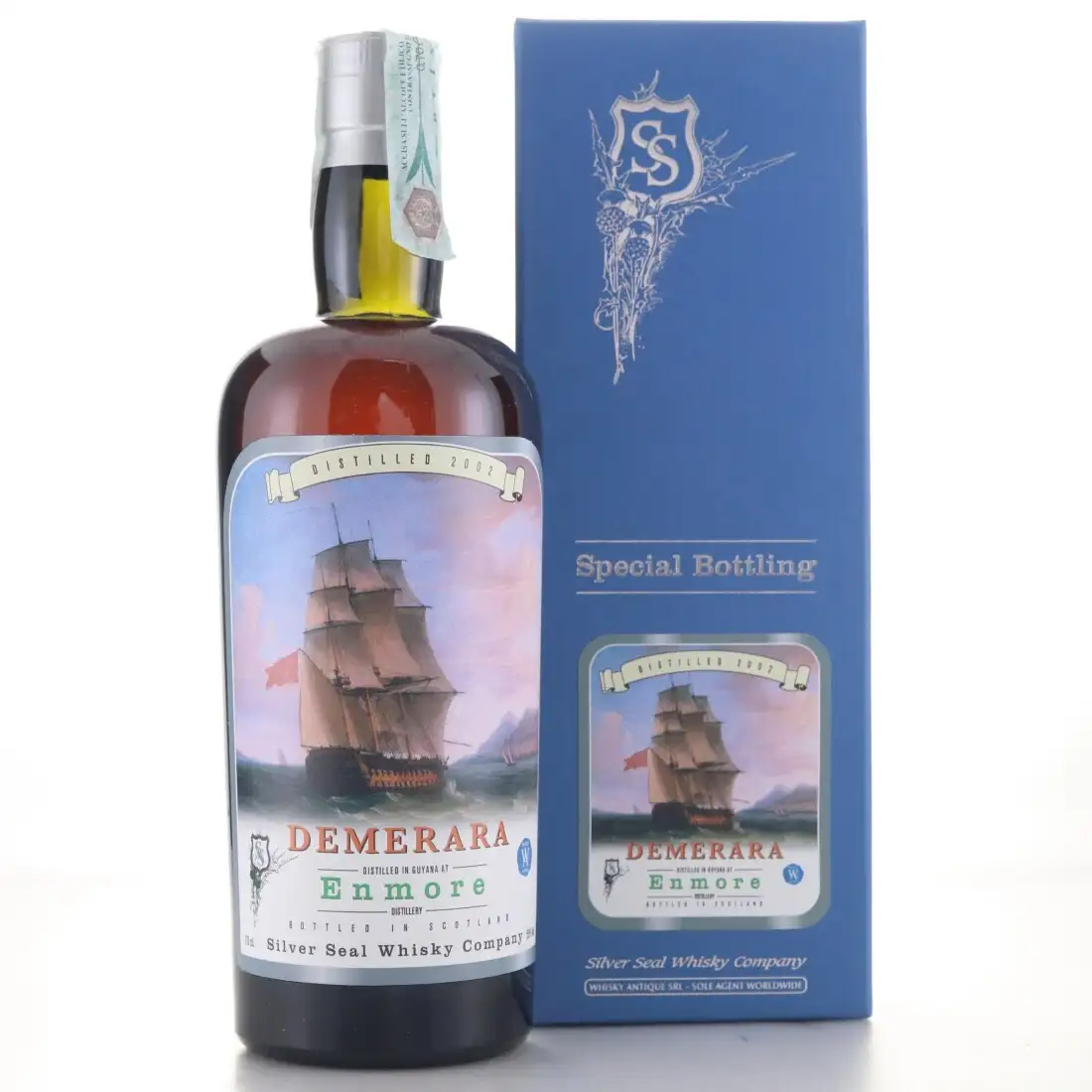 Image of the front of the bottle of the rum Demerara