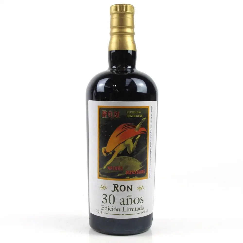 Image of the front of the bottle of the rum Arturo Makasare