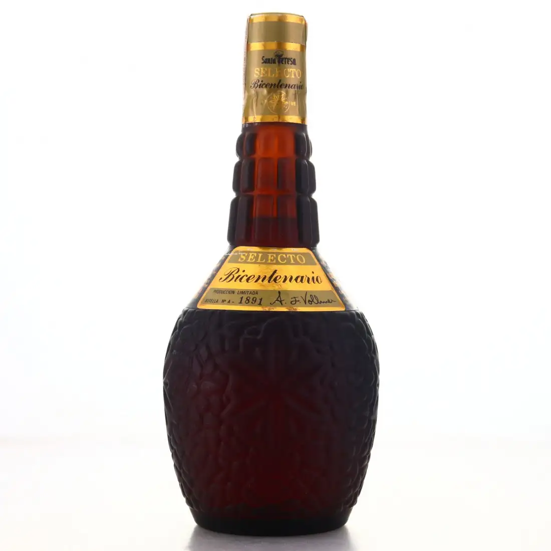 Image of the front of the bottle of the rumBicentenario A.J. Vollmer