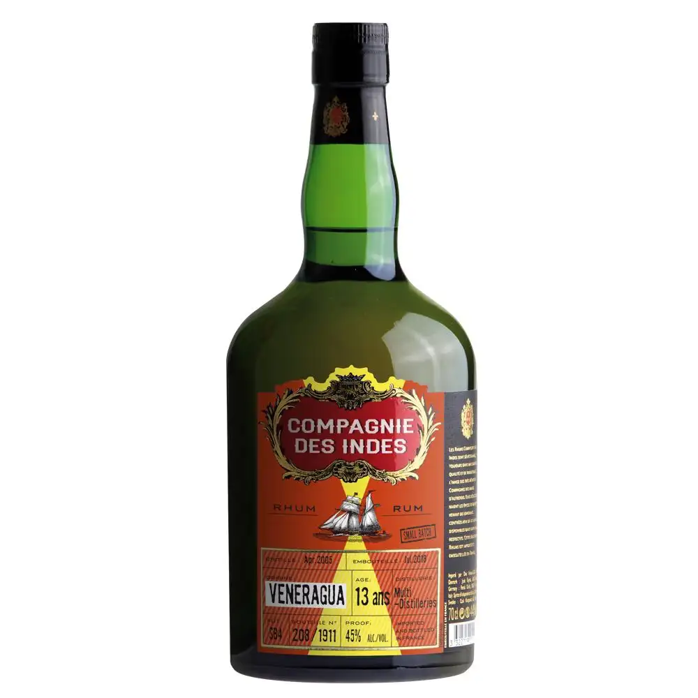 Image of the front of the bottle of the rumVeneragua