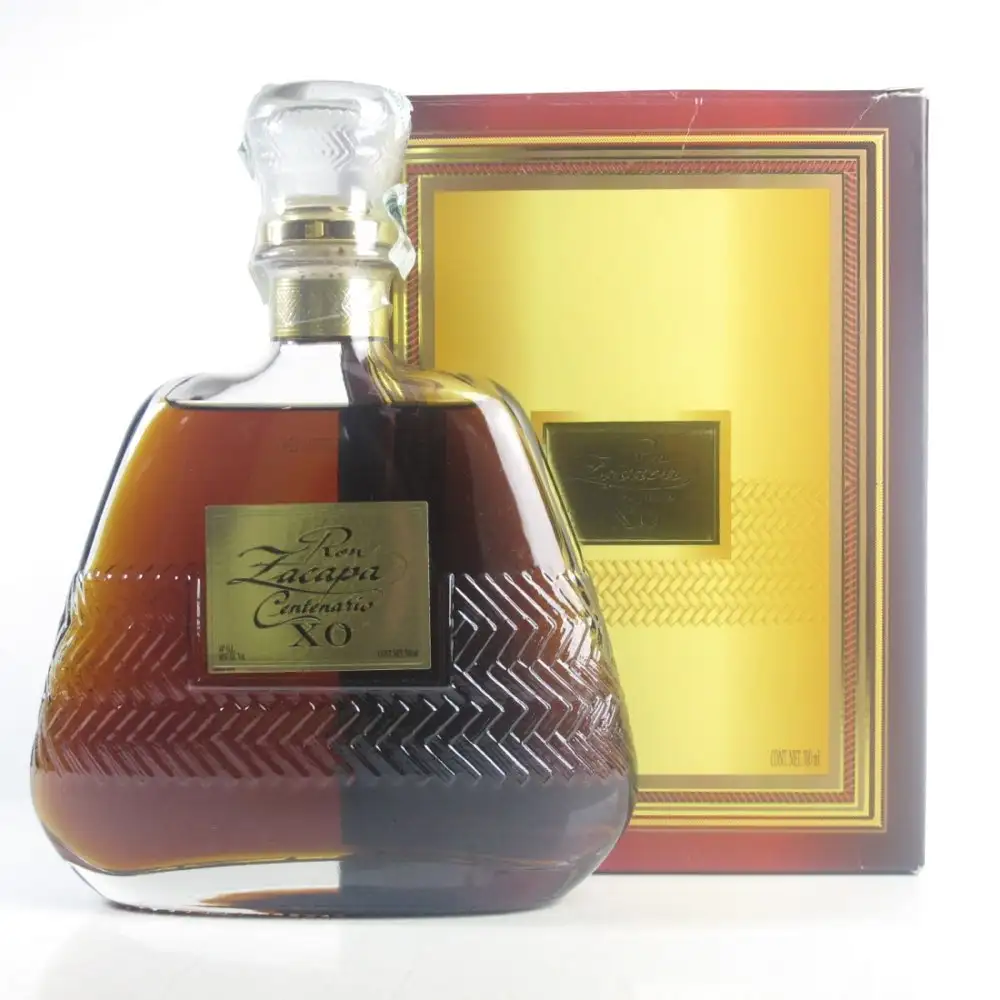 Image of the front of the bottle of the rum Ron Zacapa Centenario XO (1. Edition)