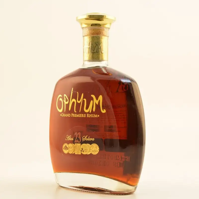 Image of the front of the bottle of the rumOphyum Años 23 Solera