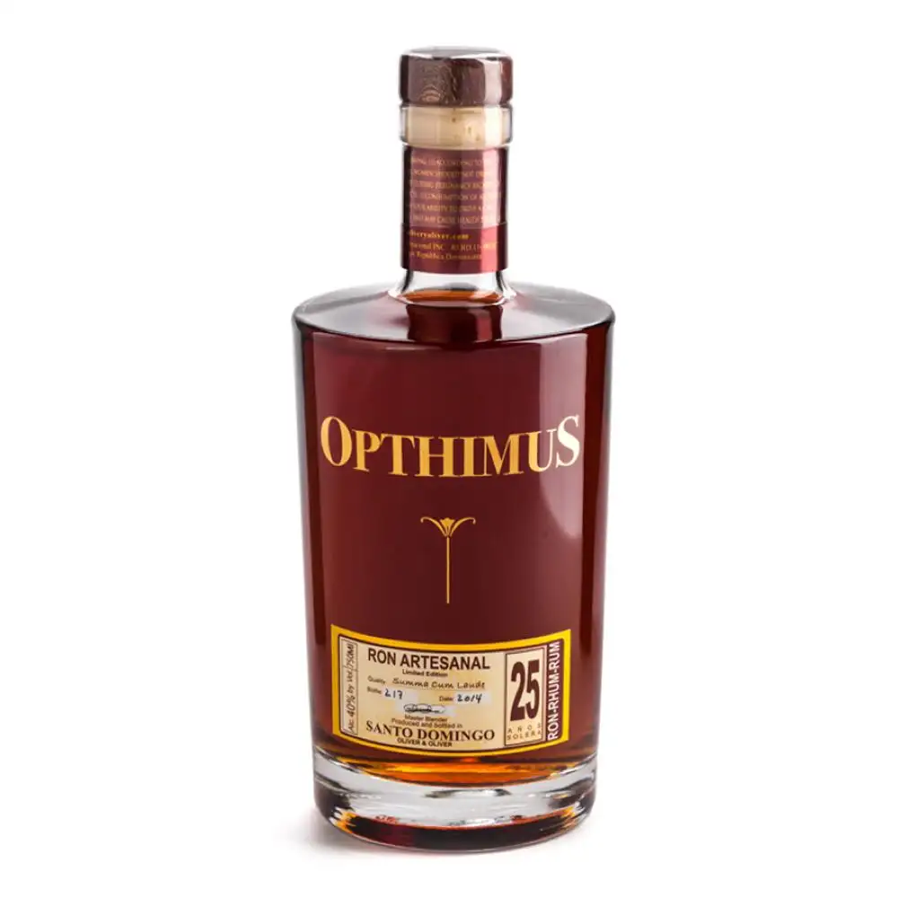 Image of the front of the bottle of the rum Opthimus 25 Años