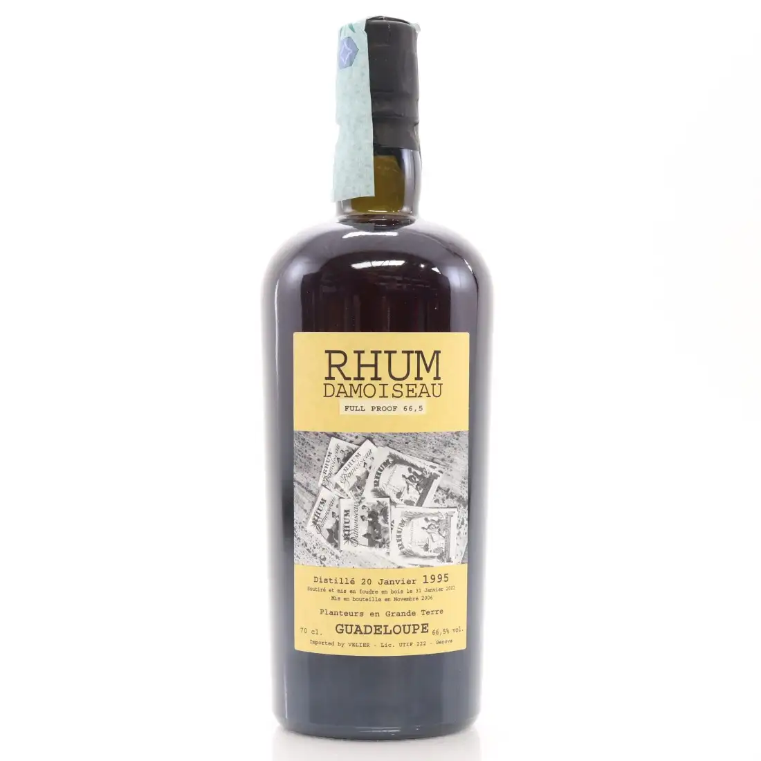 Image of the front of the bottle of the rum 1995