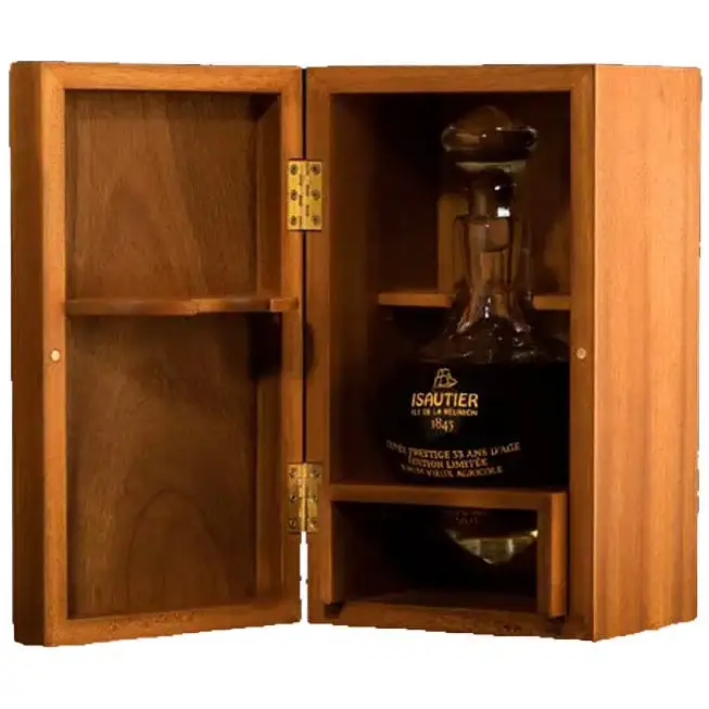 Image of the front of the bottle of the rumCuvée Prestige 33 years old
