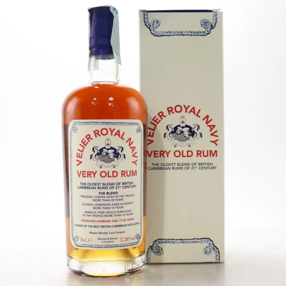Image of the front of the bottle of the rum Royal Navy