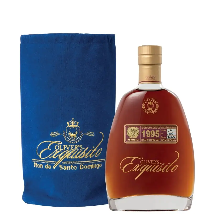 Image of the front of the bottle of the rum Exquisito