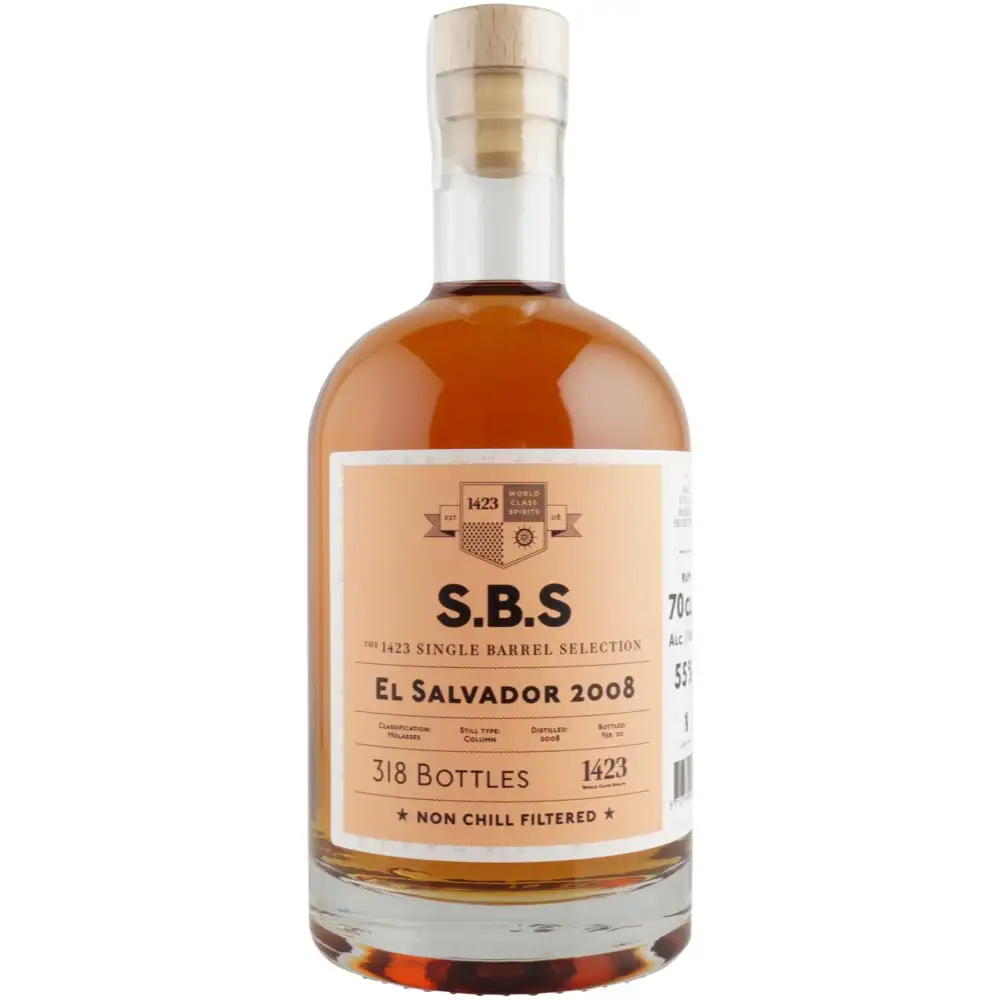 Image of the front of the bottle of the rum S.B.S El Salvador