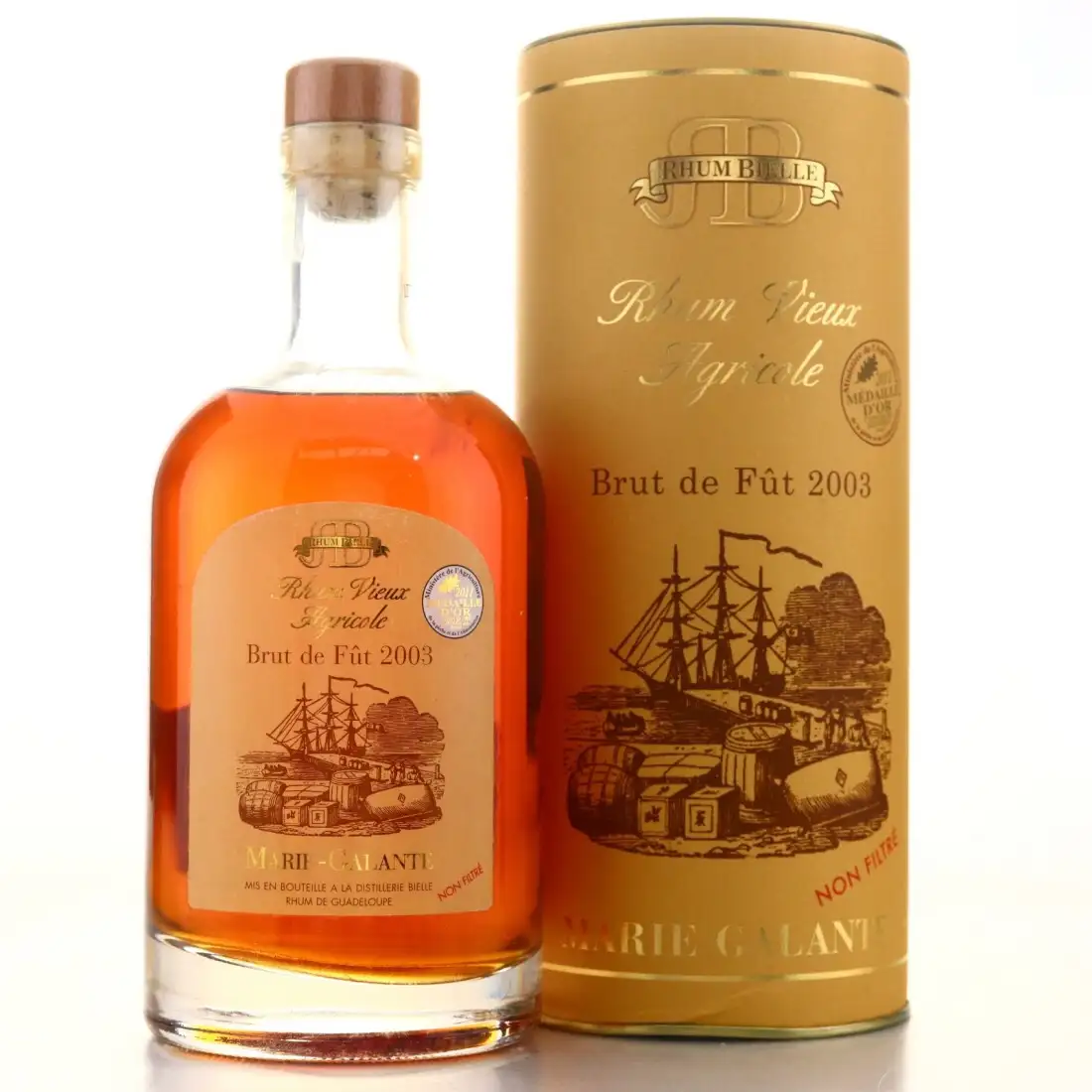 Image of the front of the bottle of the rum 2003