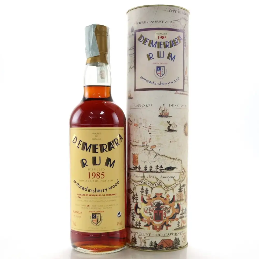 Image of the front of the bottle of the rum Demerara Rum