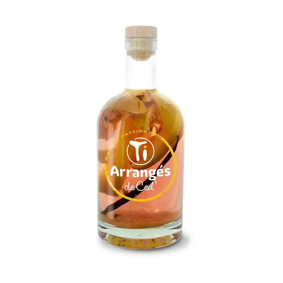 Image of the front of the bottle of the rum Mangue passion Les Rhums de Ced