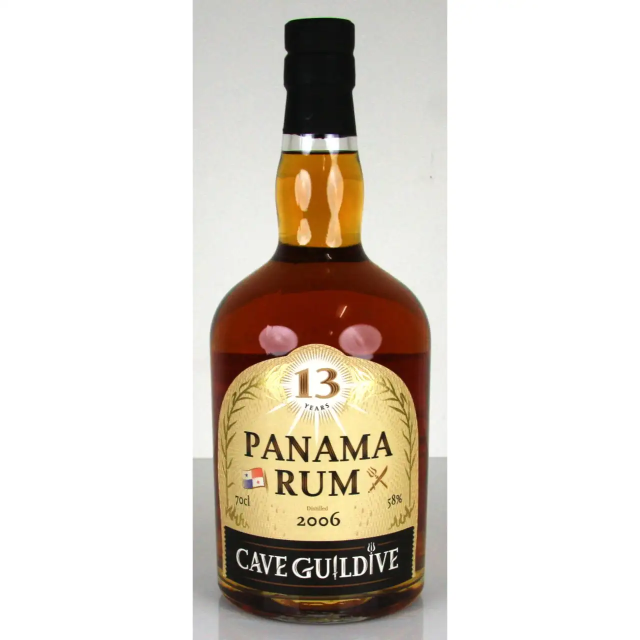 Image of the front of the bottle of the rum Panama Rum