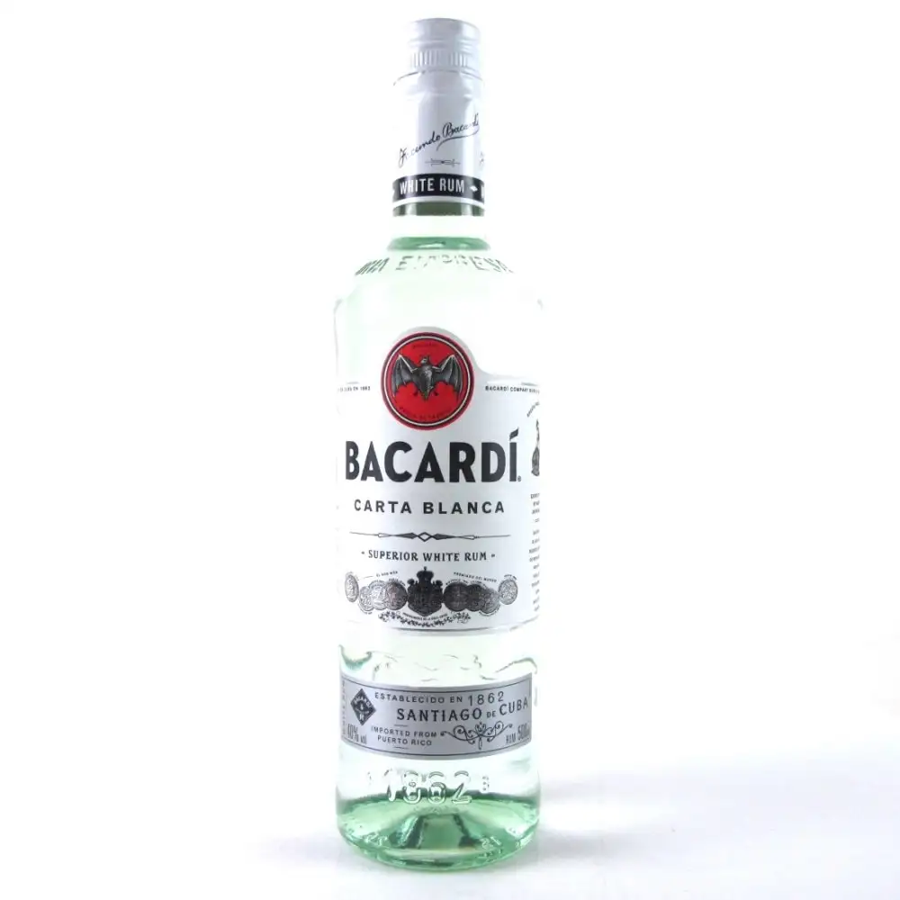 Image of the front of the bottle of the rum Carta Blanca