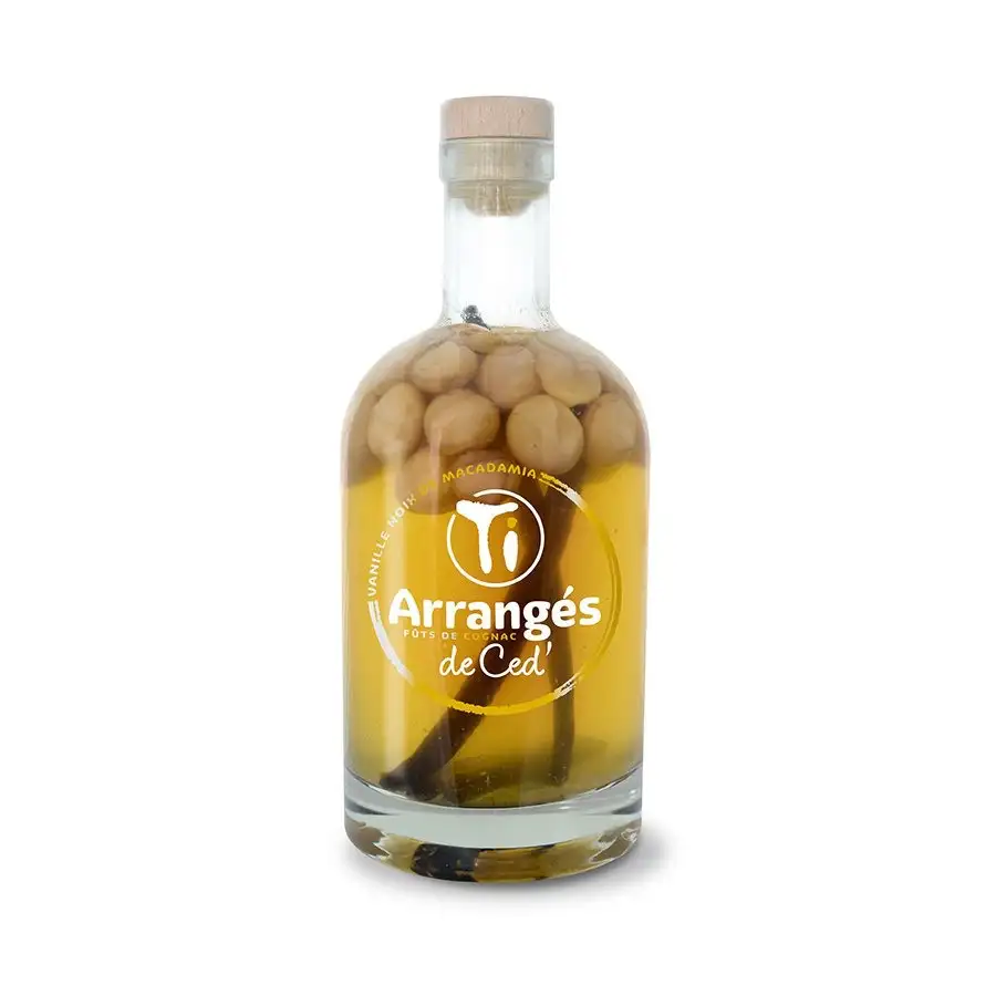 Image of the front of the bottle of the rumVanille Macadamia