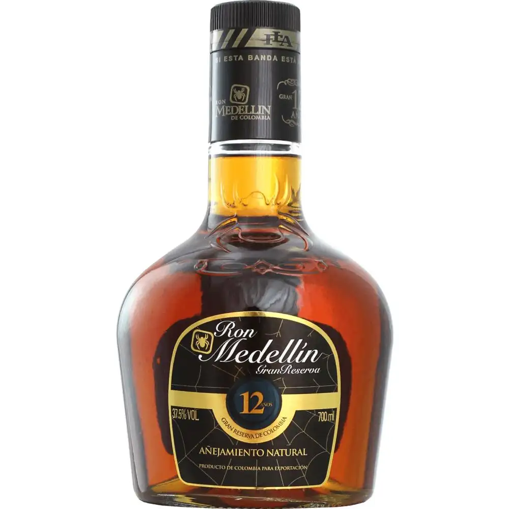 Image of the front of the bottle of the rumMedellín 12 Ans