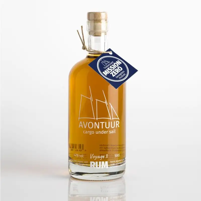 Image of the front of the bottle of the rumAvontuur Voyage 3