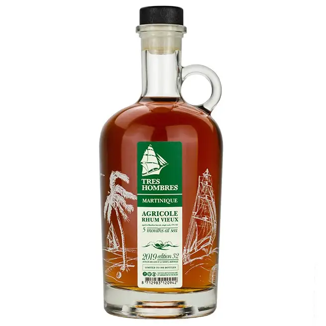 Image of the front of the bottle of the rum Ed. 032