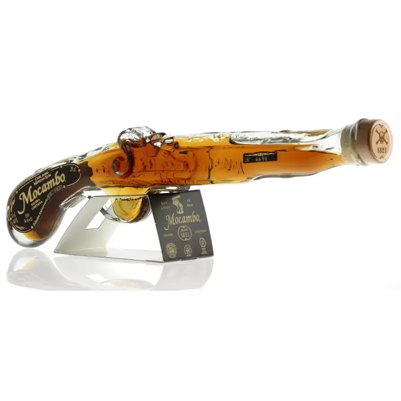 Image of the front of the bottle of the rum Mocambo Solera Limitada