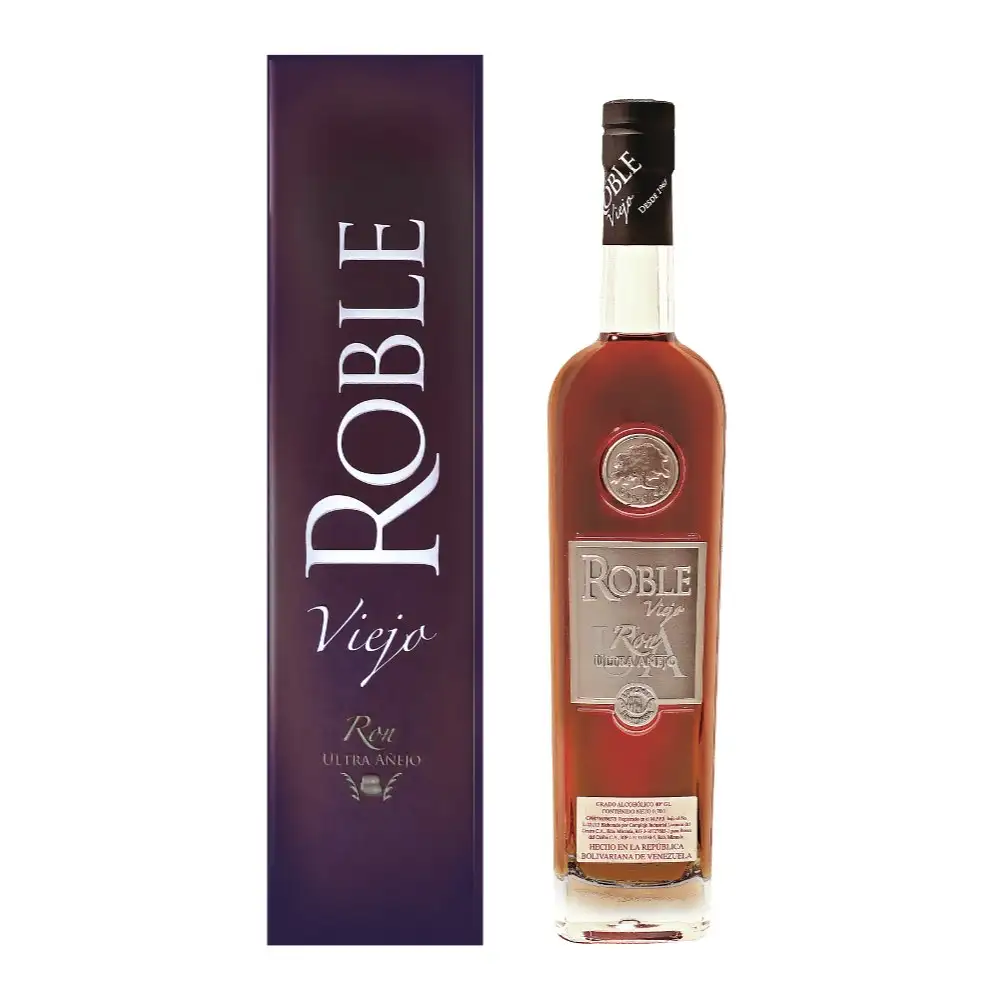 Image of the front of the bottle of the rum Ron Roble Viejo Ultra Añejo