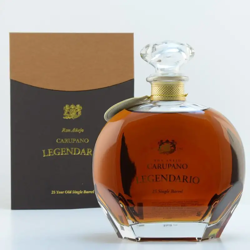 Image of the front of the bottle of the rum Ron Añejo Carúpano Legendario