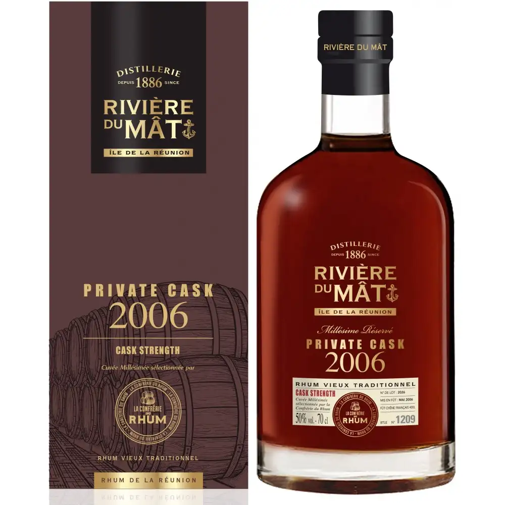 Image of the front of the bottle of the rum Private Cask