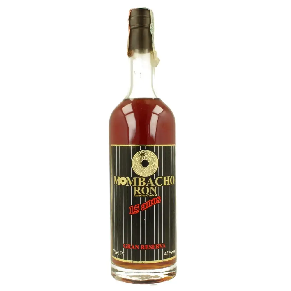 Image of the front of the bottle of the rum15 años